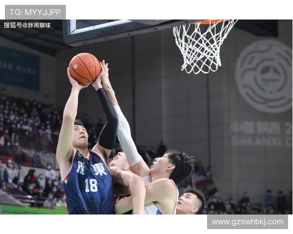 深圳篮球队在邀请赛中的节奏表现分析与战术探讨 深圳篮球队在邀请赛中的节奏表现分析与战术探讨